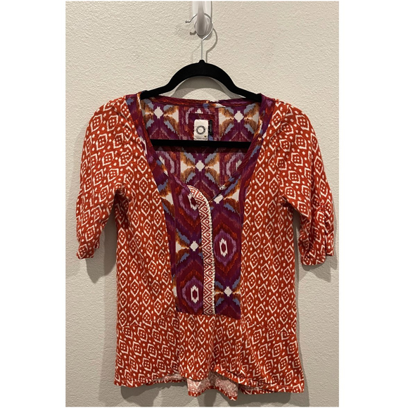 AKEMI + KIN Orange Ikat Geometric 3/4 Sleeve Blouse - Picture 2 of 6